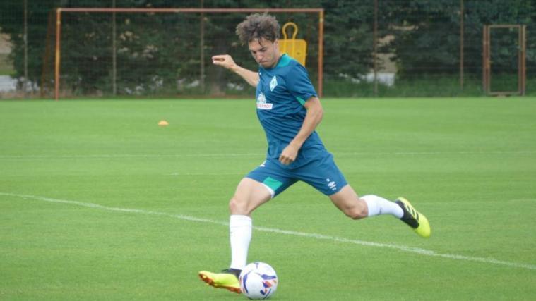 Simon Straudi ist zurzeit mit den Bundesliga-Profis von Werder Bremen im Trainingslager. © werder.de