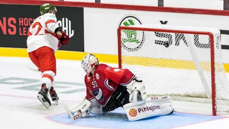 Der Siegtreffer: Massimo Carozza verwandelt den entscheidenden Penalty. © Vanna Antonello
