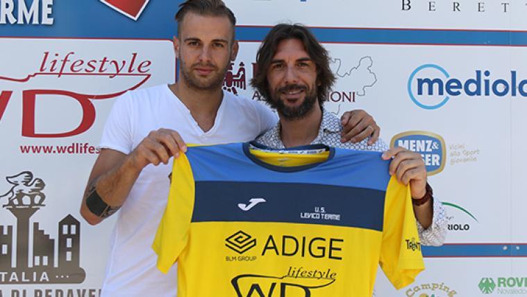 Levicos Königstransfer Fabio Bertoldi (links) mit Sportdirektor Claudio Ferrarese