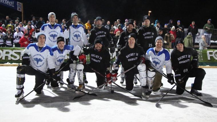 Die beiden Final-Teams beim Gruppenfoto am Klobensteiner Eisring