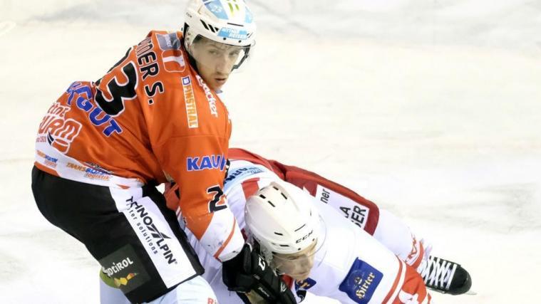 Simon Kostner gegen KAC-Crack Mark Kompain. © maxpattis