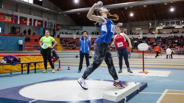 Sofia Steinkasser (links/Foto Colombo)