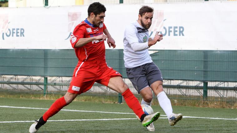 Thomas Albanese (St. Georgen, l.) und Hannes Kiem (Virtus Bozen, Runggaldier)