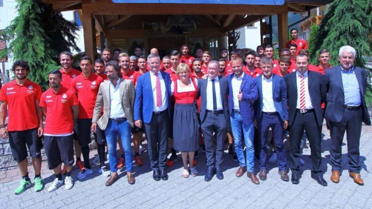Der FC Südtirol präsentierte sich im Hotel Schneeberg in Ridnaun den Medien. © FotoSport Bordoni