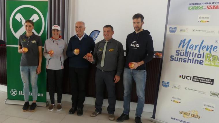 von links nach rechts: Eva Maria Gatscher (aus Bozen/startet in der Elite-Klasse), Eva Lechner, Antonio Lazzarotto, Florian Pallweber und Gerhard Kerschbaumer. © sn