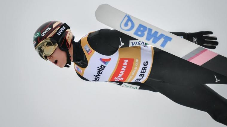 Kobayashi feierte seinen vierten Saisonsieg. © APA/afp / FABRICE COFFRINI