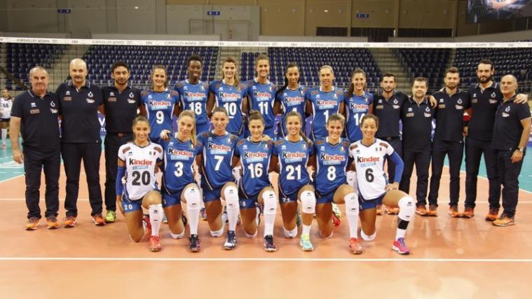 Die "Azzurre" mit Raphaela Folie (Nr. 7)