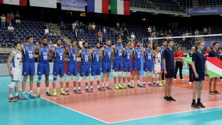 Dia Azzurri vor dem Spiel gegen Frankreich (Foto: FIVB)