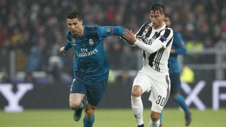 Bald schon Teamkollegen? Cristiano Ronaldo und Juve-Mittelfeldtalent Rodrigo Bentancur. © SID / ISABELLA BONOTTO