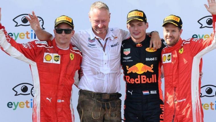 Sebastian Vettel (r.) kann sich über Rang drei freuen. © SID / VLADIMIR SIMICEK