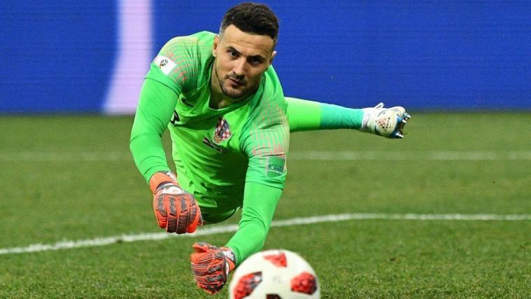 War der Held im Elfmeterschießen: Kroatien-Keeper Subasic. © APA/afp / JOHANNES EISELE
