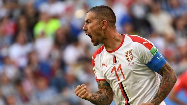 Roma-Legionär Aleksander Kolarov schoss Serbien zum Sieg. © APA/afp / EMMANUEL DUNAND
