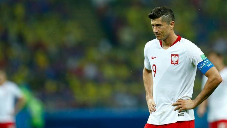 Robert Lewandowski ging mit seinen Mitspielern hart ins Gericht. © APA/afp / BENJAMIN CREMEL