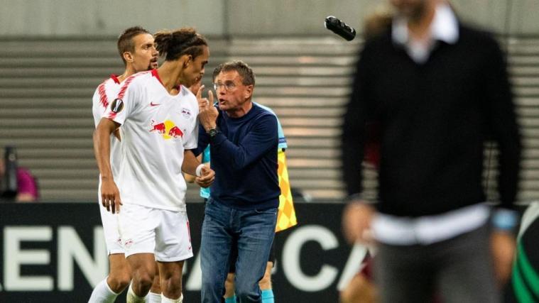 Klare Worte von Ralf Rangnick in Richtung seiner Mannschaft. © APA/afp / ROBERT MICHAEL