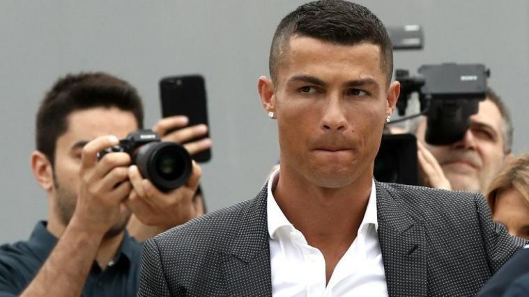 Cristiano Ronaldo gönnt sich noch etwas freie Zeit © SID / ISABELLA BONOTTO