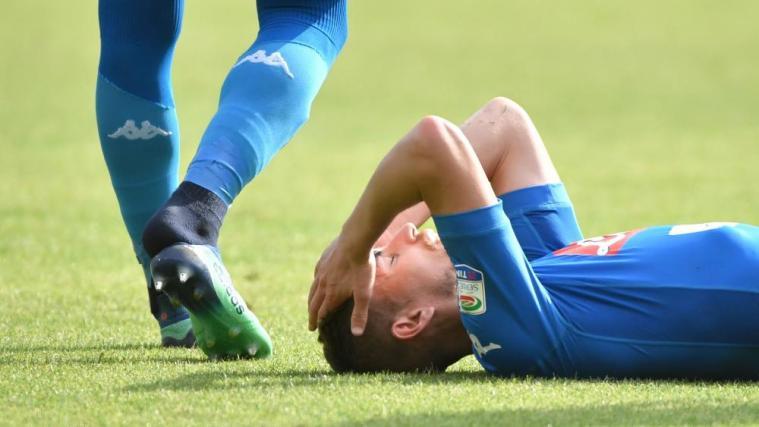 Jorginho am Boden: Das war es wohl mit dem Titel für Napoli. © APA/afp / ANDREAS SOLARO