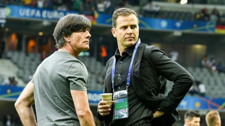 Löw und Bierhoff werden von „Maulwürfen“ attackiert. © PIXATHLON/SID