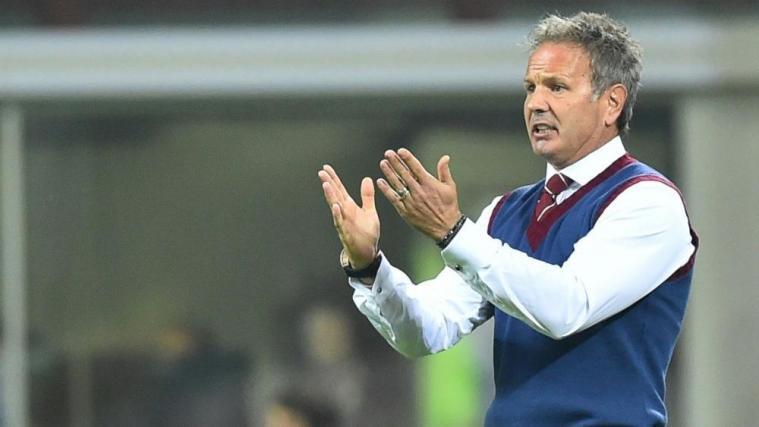 Mihajlovic muss seinen Stuhl bei Sporting wieder räumen. © SID / GIUSEPPE CACACE