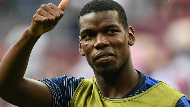 Paul Pogba freut sich über Glückwünsche aus Italien. © SID / FRANCK FIFE