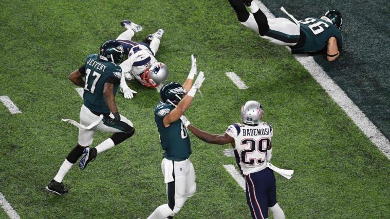 Beim American Football geht's ordentlich zur Sache. © APA/afp / ANGELA WEISS