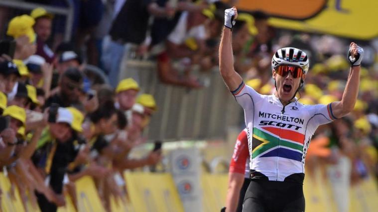 Etappensieg nach Zielsprint für Daryl Impey © APA/afp / MARCO BERTORELLO