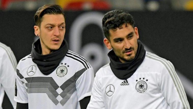 Mesut Özil und Ilkay Gündogan trafen Erdogan in London. © PIXATHLON/SID