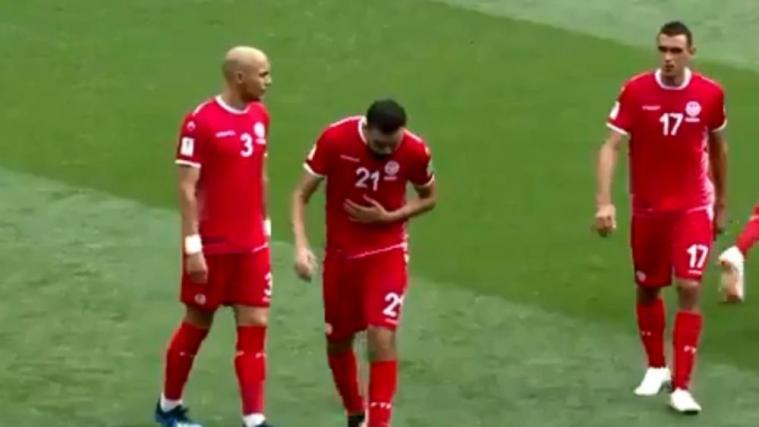 Tunesiens Hamdi Nagguez musste sich kurz nach der Halbzeitpause übergeben