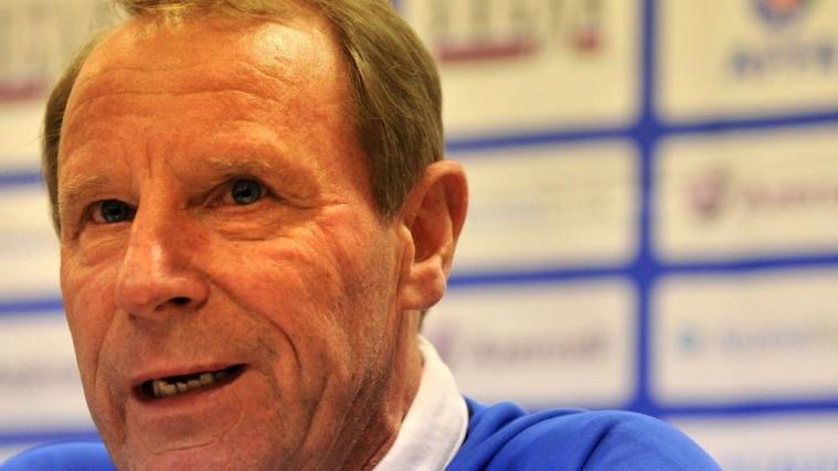 Fordert Umbruch: Berti Vogts © SID / YURI KADOBNOV