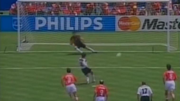Da war die Welt noch in Ordnung für den Weltmeister: Lothar Matthäus erzielte per Elfmeter das 1:0 für Deutschland. © Screenshot YouTube