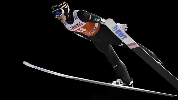 Ryoyu Kobayashi sprang zum Sieg. © APA/afp / VESA MOILANEN