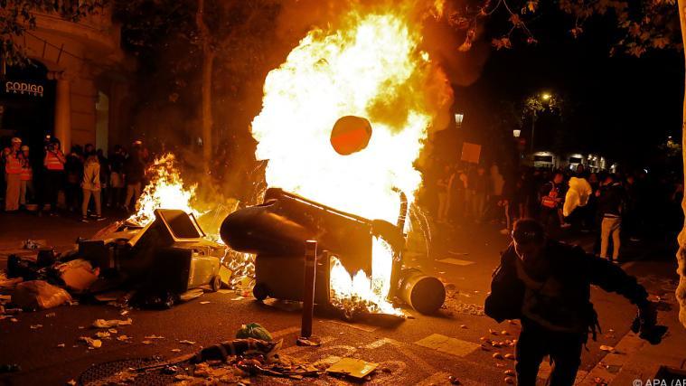 Demonstranten fordern Unabhängigkeit Kataloniens.
