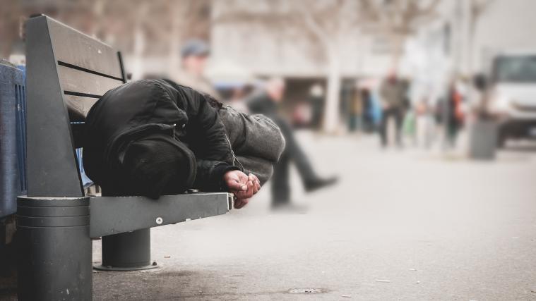 Die Zahl der armutsgefährdeten Personen ist europaweit rückläufig.