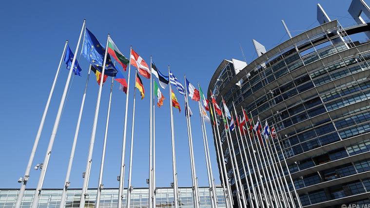 EU-Parlament berät über türkischen Militäreinsatz in Nordsyrien.