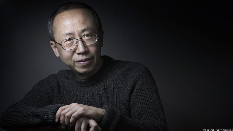 Huang Yong Ping lebte in Paris.