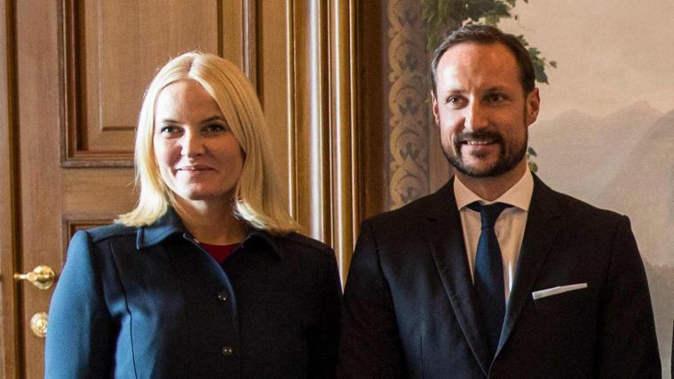 Norwegens Prinzessin Mette-Marit Mit ihrem Gemahl Prinz Haakon.