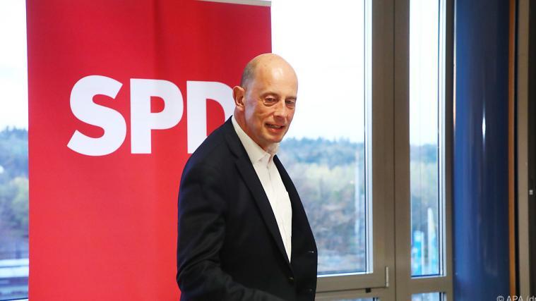 SPD-Landeschef Tiefensee setzt auf Rot-Rot-Grün.
