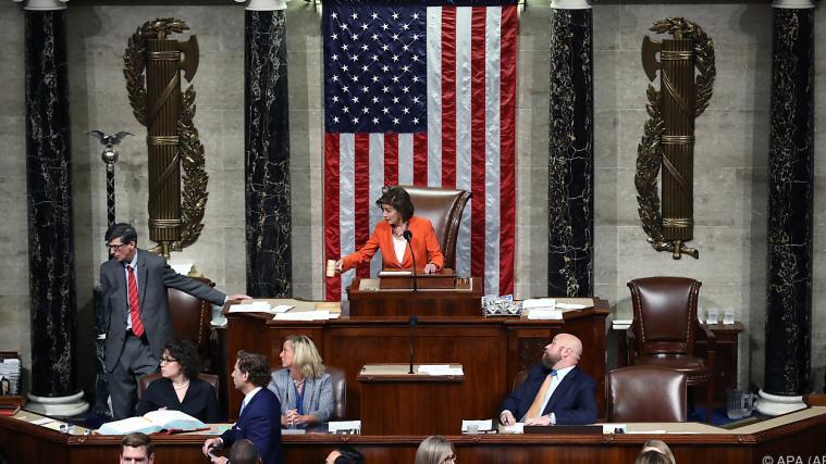 Speaker Nancy Pelosi während der Abstimmung im Repräsentantenhaus.