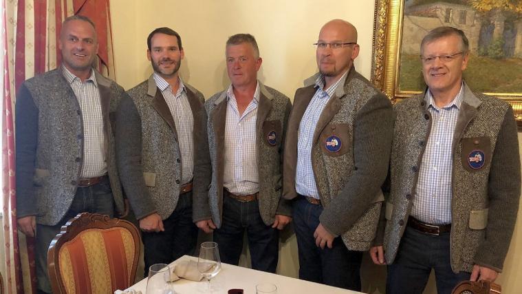 Thomas Rottensteiner, Dan Tudin, Georg Eisath, Janne Saavalainen und Adolf Insam freuen sich auf das Turnier.
