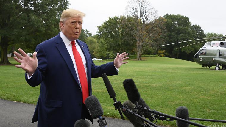 US-Präsident Donald Trump legt in der Ukraine-Affäre nach.