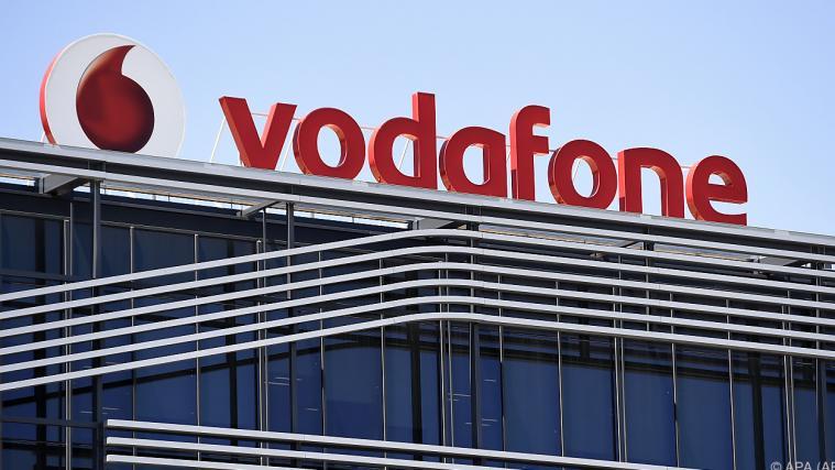 Vodafone schließt weltweit über 1000 Filialen.