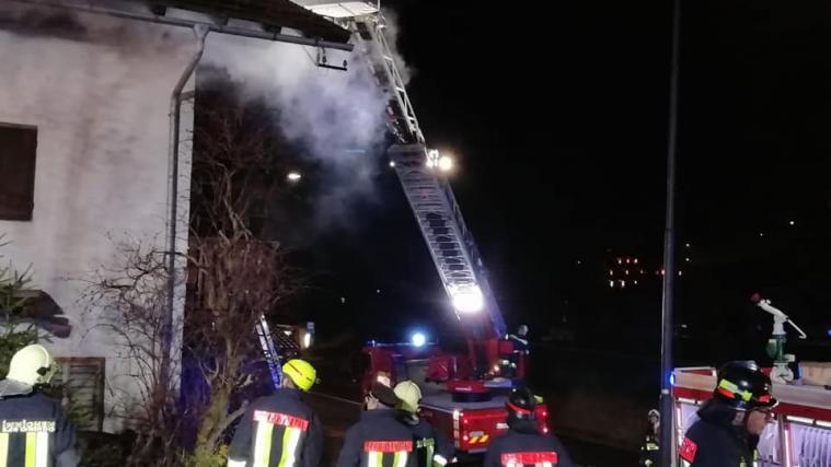 3 Freiwillige Feuerwehren rückten zum Brand aus.