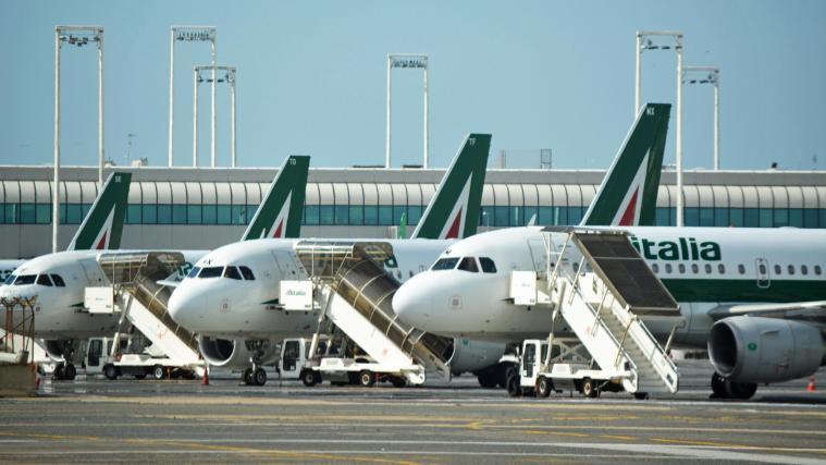 Alitalia ist seit Mai 2017 insolvent und wird mit staatlichen Überbrückungskrediten in der Luft gehalten.