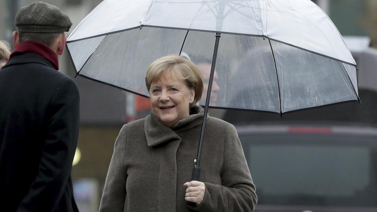 Angela Merkel hat sich für mehr europäisches Engagement in der NATO ausgesprochen.