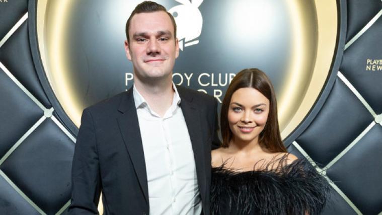 Cooper Hefner und Scarlett Byrne haben geheiratet.