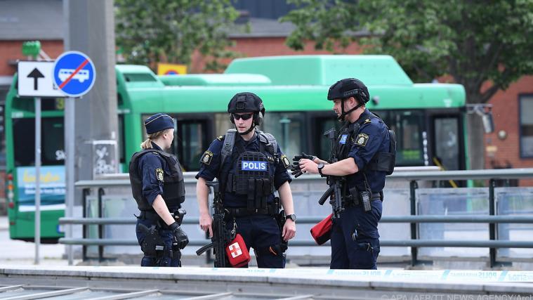 Die Polizei in Malmö ermittelt noch die Hintergründe der Tat.