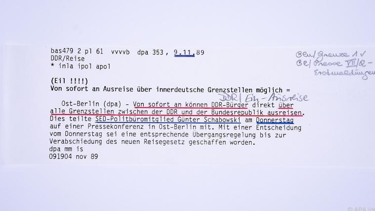 Diese dpa-Eilmeldung machte den Mauerfall vor 30 Jahren öffentlich.