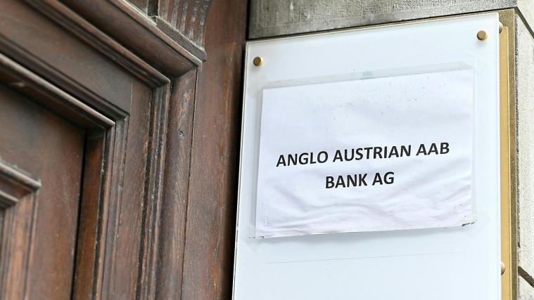 Gesellschaft keine "Bank" mehr.