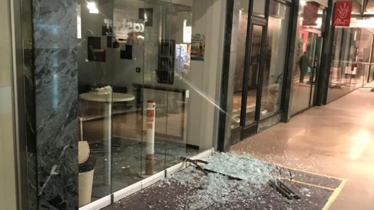 Lediglich im Caffé Bavaria konnte der mutmaßliche Täter Beute machen.