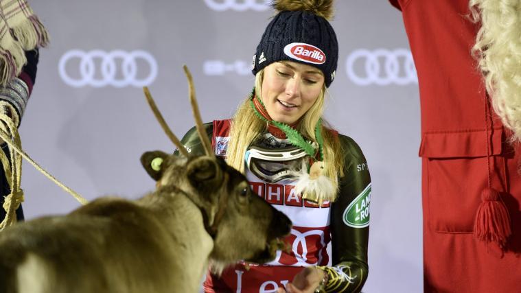 Levi-Gewinnerin Mikaela Shiffrin und ihr neues Rentier „Ingemark“.