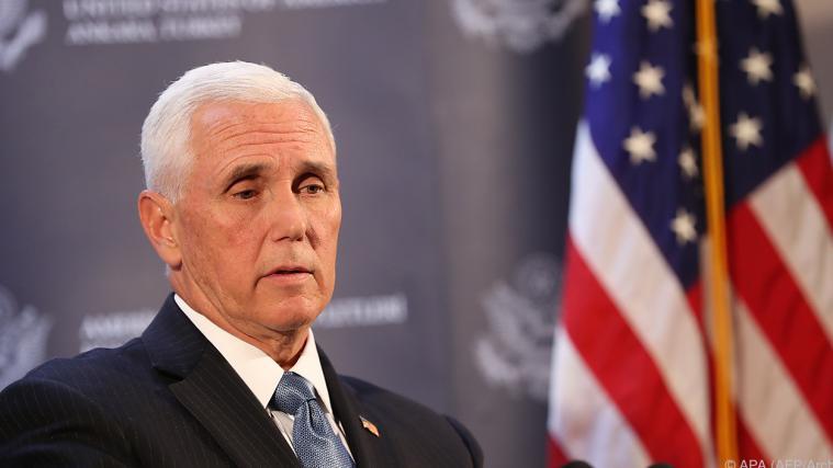 Pence besucht auch im Irak stationierte US-Soldaten.